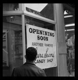 Sign Misspelled on King Street Store