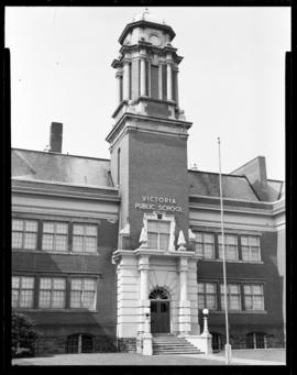 Victoria School, Tower