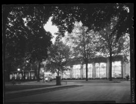 Kitchener Library, Exterior