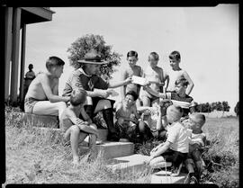 Camp Feature, Everton