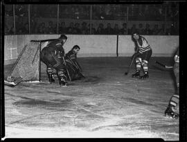 Hockey, Dutchmen-Windsor (March 9-12)