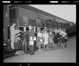 Students Arrive From Vancouver