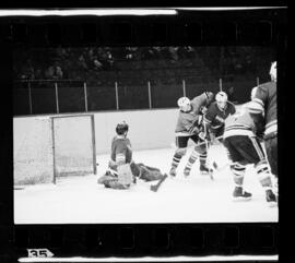 Hockey, Greenshirts vs. Dixie