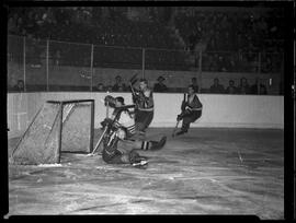 Hockey, Dutchmen-Moncton (April 5, 7)