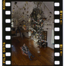 Upside down christmas tree, Bernard Bowles, Tony Pace