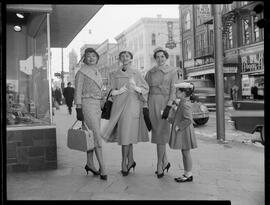 Women, Fashion, King St.